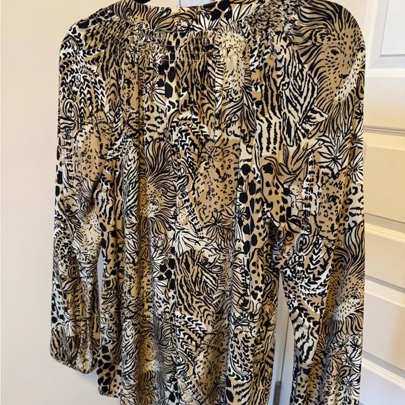 Lilly Pulitzer Black and Tan Patterned Blouse - Picture 2 of 3